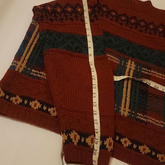 - SKYR VINTAGE SWEATER size medium - Picture 7 of 9